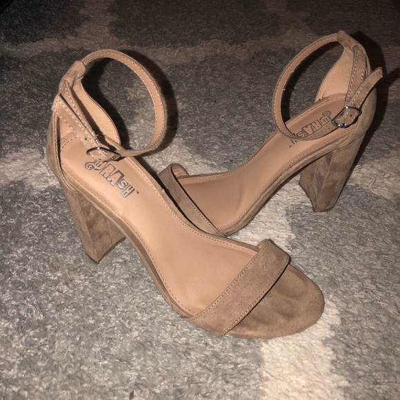Trash block heels - Picture 1 of 2